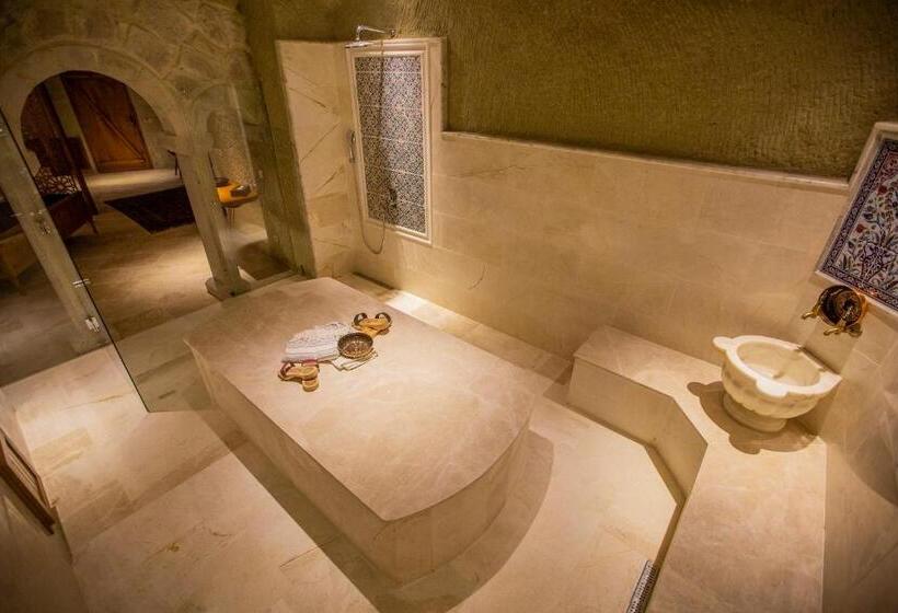 سوئیت رویال, Azure Cave Suites Cappadocia