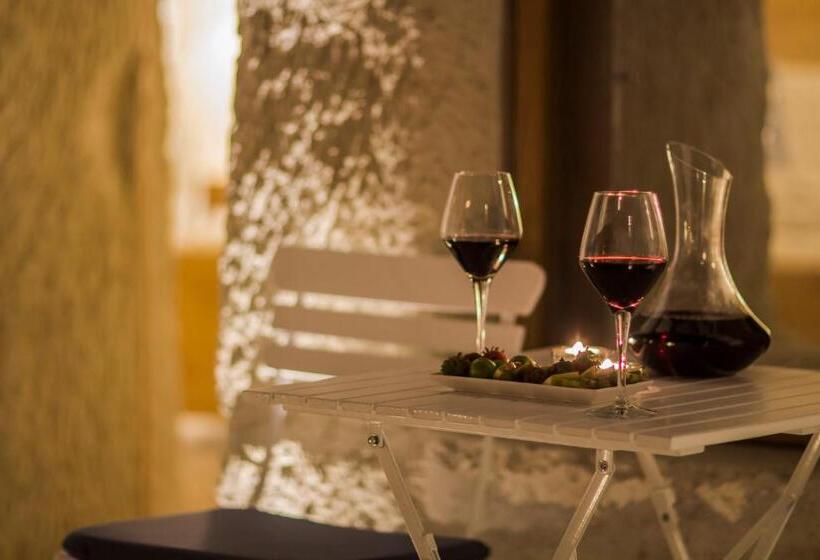 Quarto Estandar com Hidromassagem, Azure Cave Suites   Cappadocia