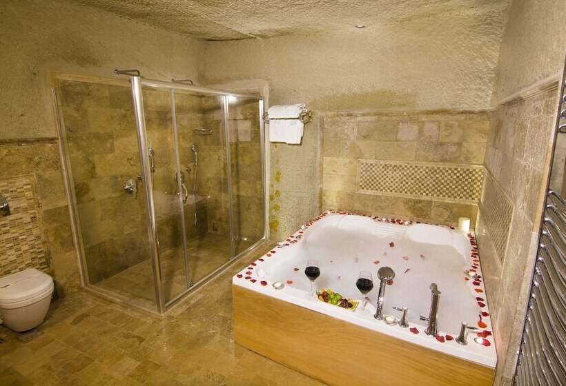 سوییت لوکس, Azure Cave Suites Cappadocia