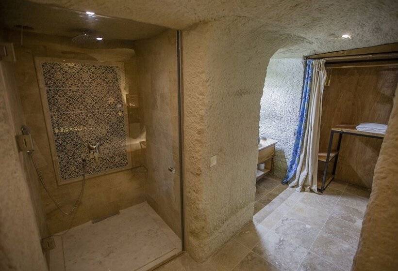 سوئیت رویال, Azure Cave Suites Cappadocia