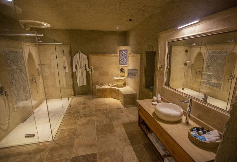 سوئیت رویال, Azure Cave Suites Cappadocia