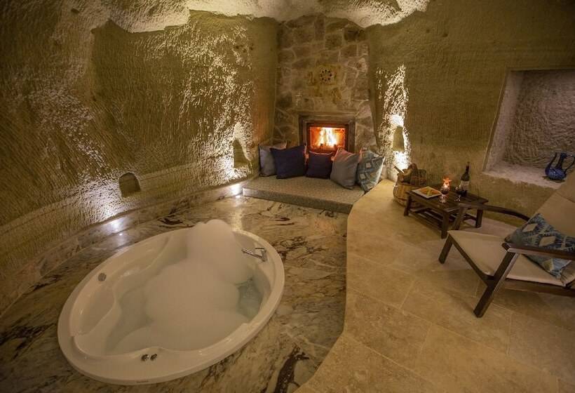 سوئیت رویال, Azure Cave Suites Cappadocia