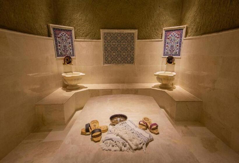سوئیت رویال, Azure Cave Suites Cappadocia