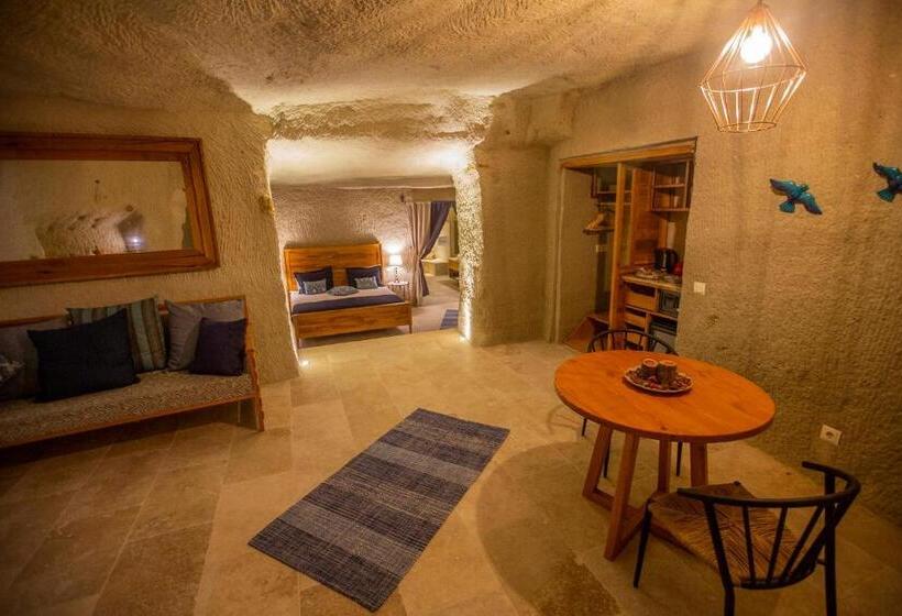 سوئیت رویال, Azure Cave Suites Cappadocia