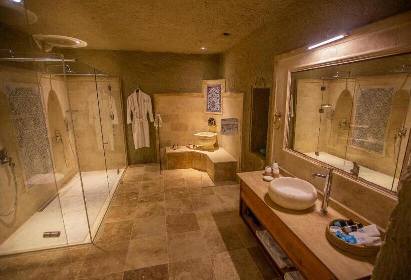 سوئیت رویال, Azure Cave Suites Cappadocia