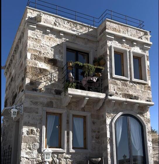 ویلای یک اتاق خوابه با استخر شنا, Azure Cave Suites Cappadocia