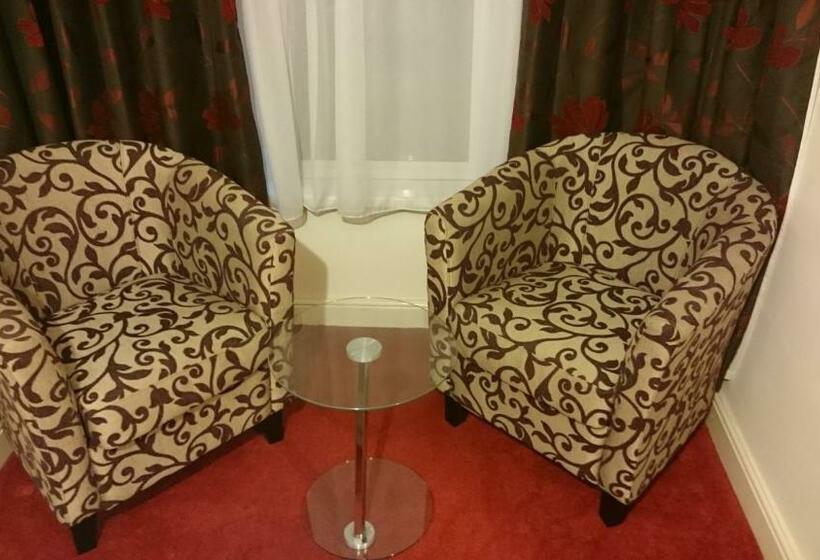 חדר משפחתי, Gateway