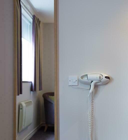 غرفة قياسية, Hello