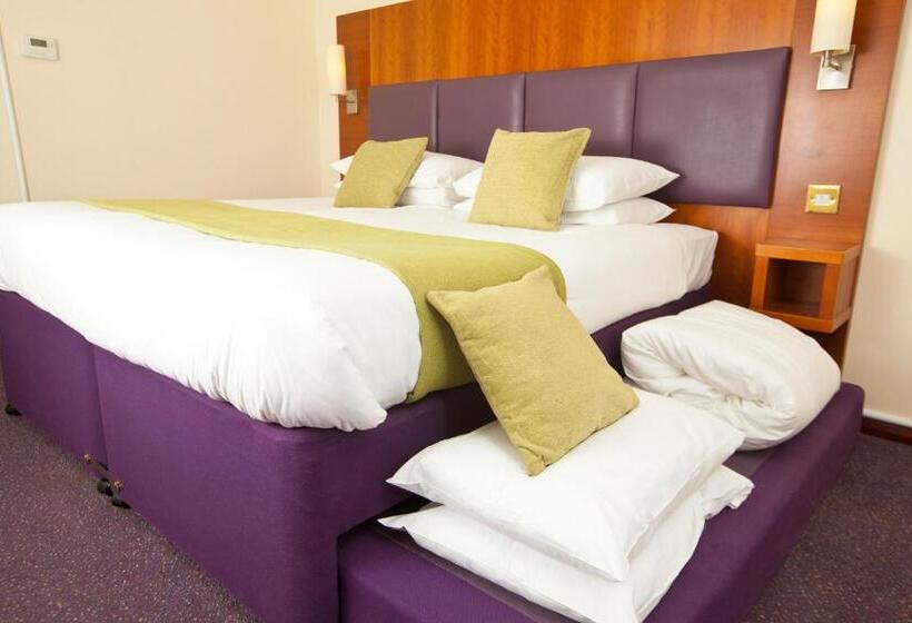 غرفة عائلية, Hello