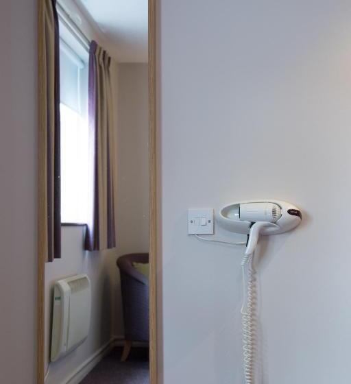 غرفة عائلية, Hello