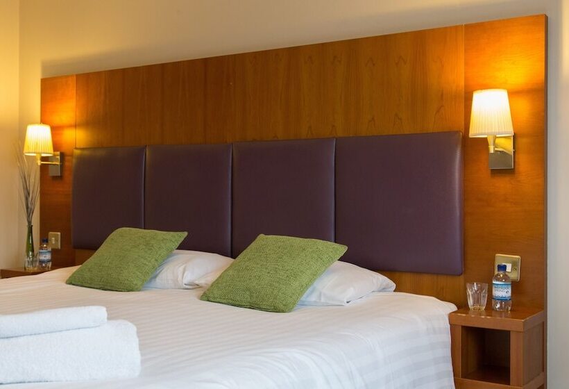 غرفة قياسية, Hello