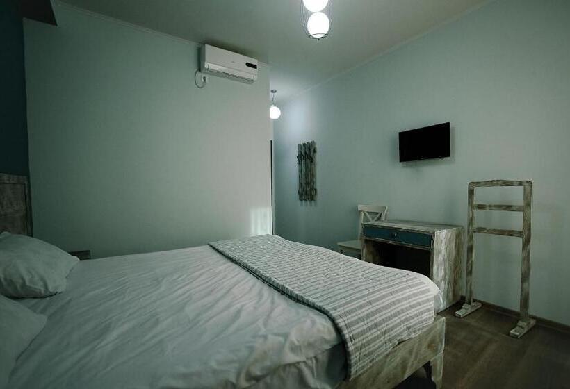 اتاق راحتی, Kutaisi Globus