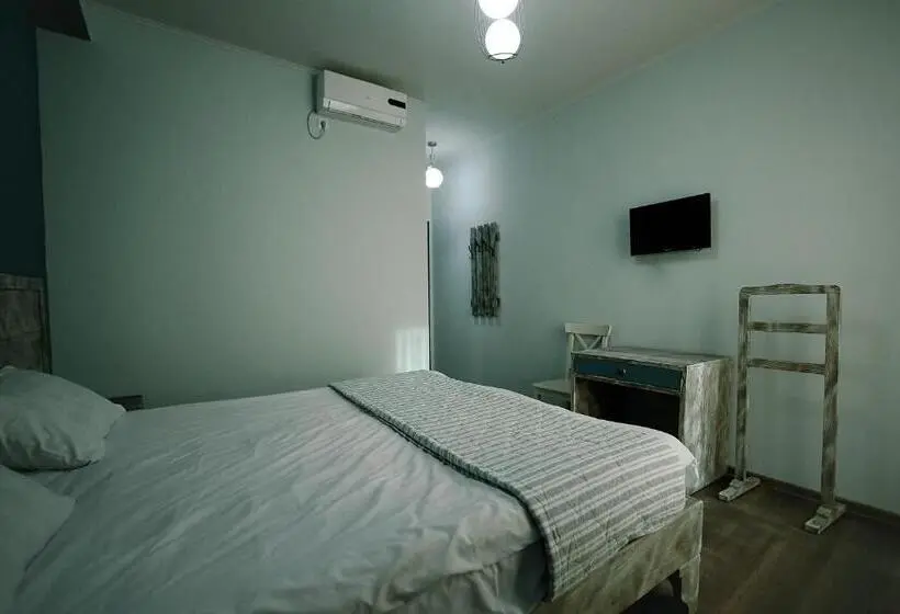 اتاق راحتی, Kutaisi Globus