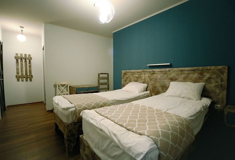 اتاق استاندارد, Kutaisi Globus