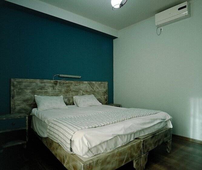 اتاق استاندارد, Kutaisi Globus