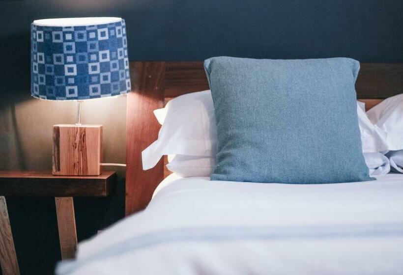 标准间, Llys Meddyg