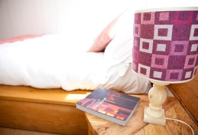 标准间, Llys Meddyg