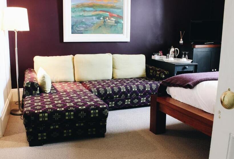 标准间, Llys Meddyg