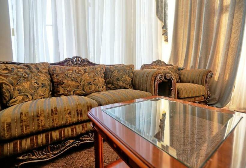 سوئیت راحتی, Ritsa