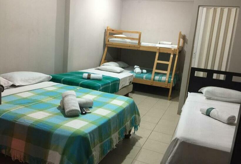 패밀리 룸, Ronabi Beach