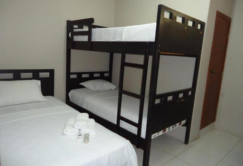 스탠다드 트리플 룸, Ronabi Beach