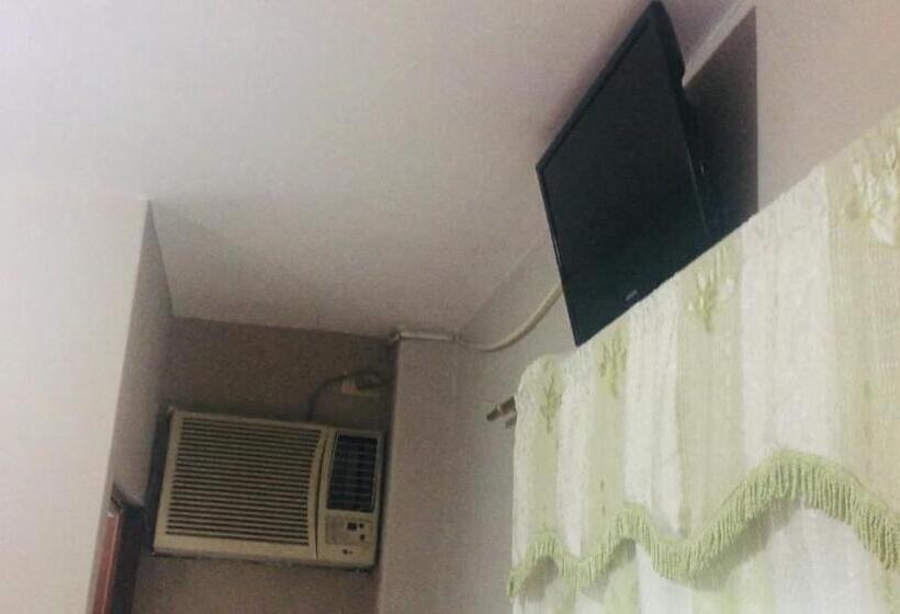 패밀리 룸, Ronabi Beach