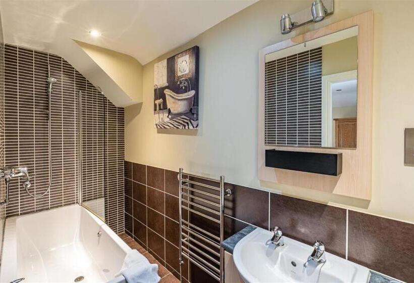 חדר סטנדרט, The Brantwood