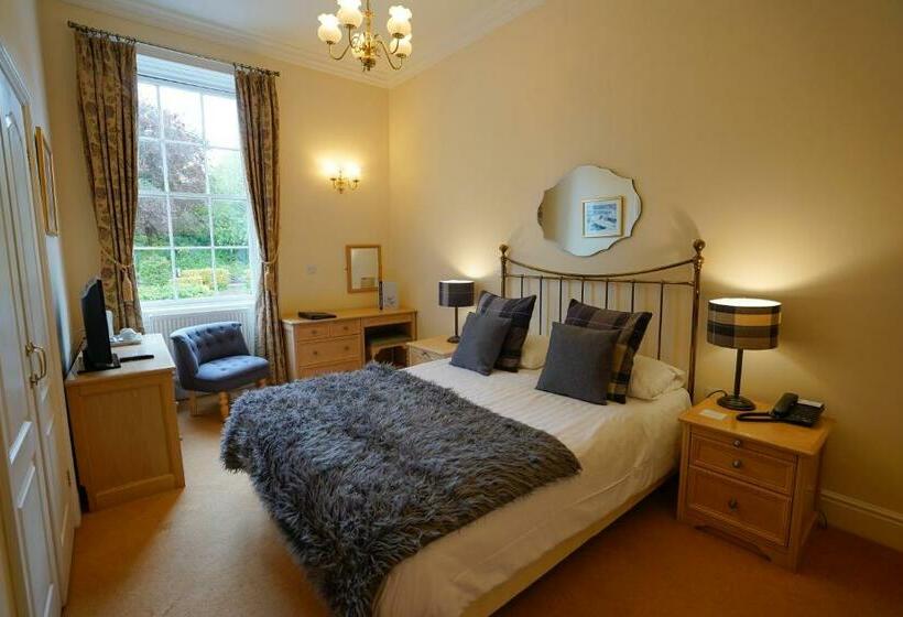 Номер Стандарт, Waveney House