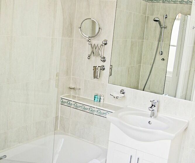 스탠다드 룸, Waveney House