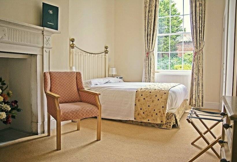 غرفة قياسية, Waveney House