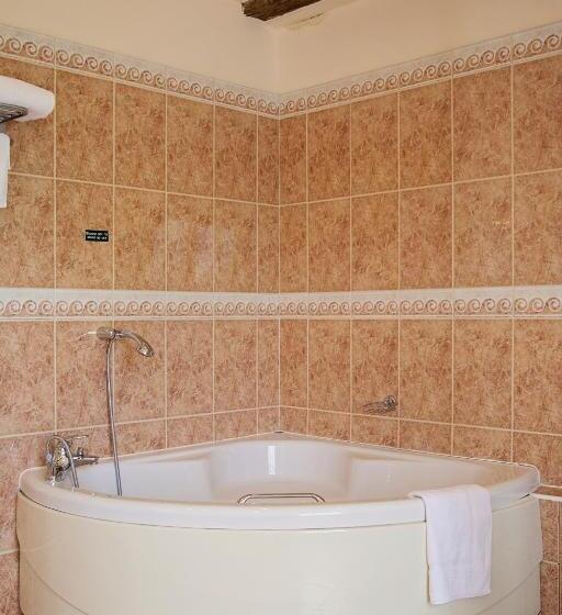 غرفة ديلوكس, Waveney House