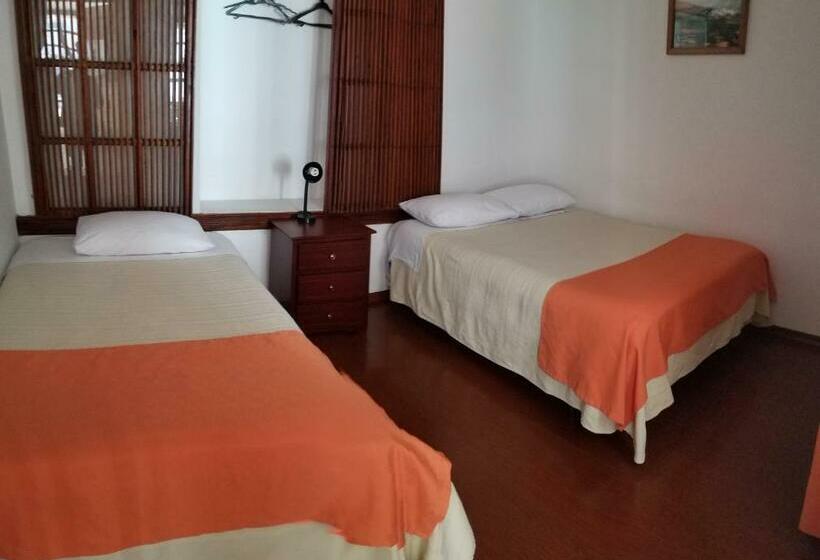 اتاق استاندارد یک نفره, Heritage Inn