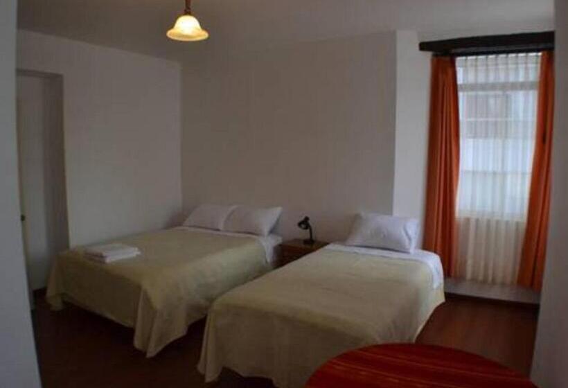 اتاق استاندارد سه نفره, Heritage Inn