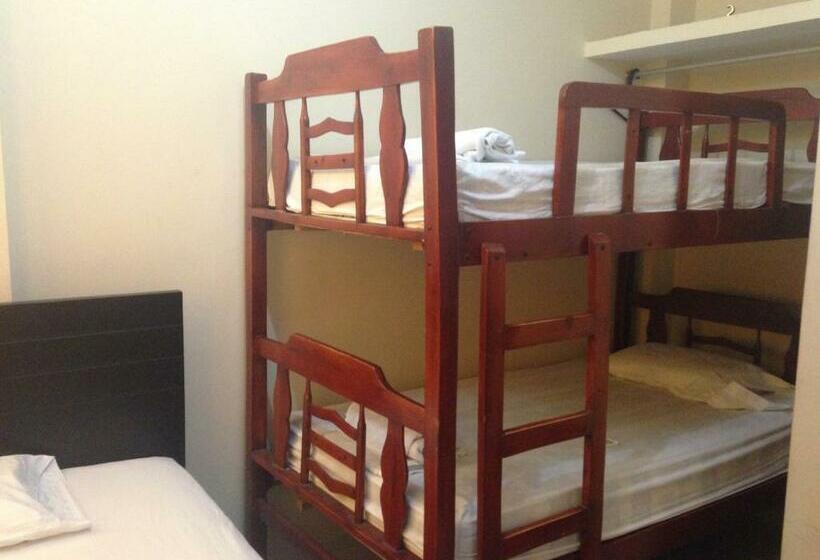 غرفة قياسية ثلاثية, Hostal Rosa Mar