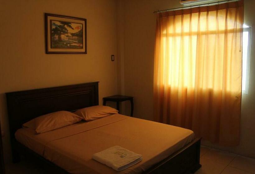 غرفة قياسية ثلاثية, Hostal Rosa Mar