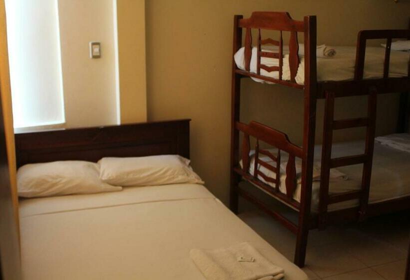 غرفة قياسية ثلاثية, Hostal Rosa Mar