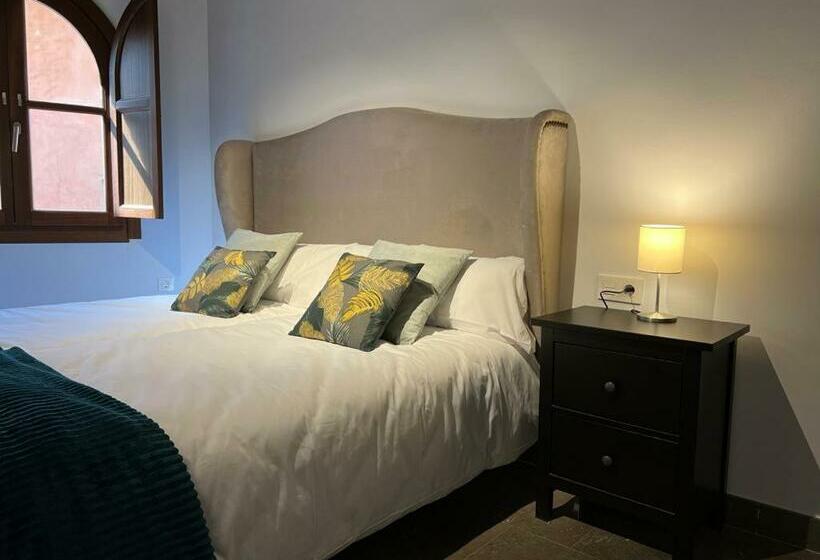 اتاق استاندارد, Mercader De Sedas