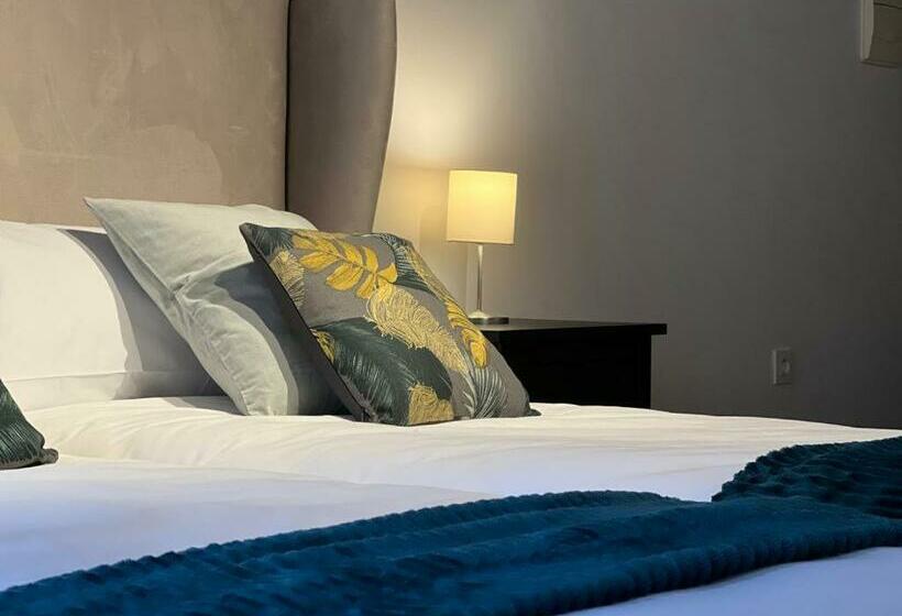 اتاق استاندارد, Mercader De Sedas