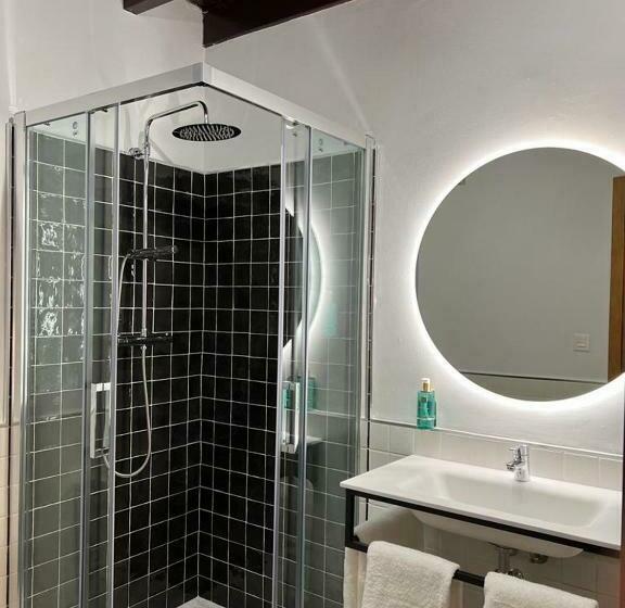 اتاق استاندارد, Mercader De Sedas