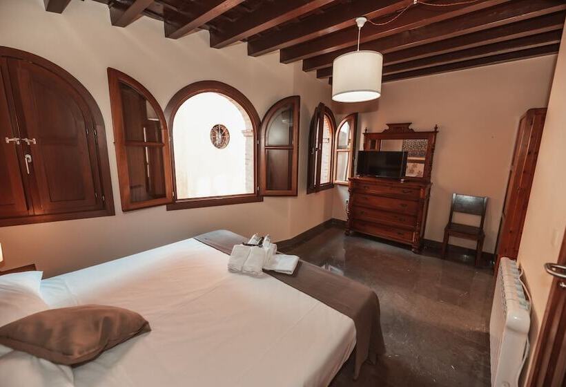 اتاق استاندارد, Mercader De Sedas