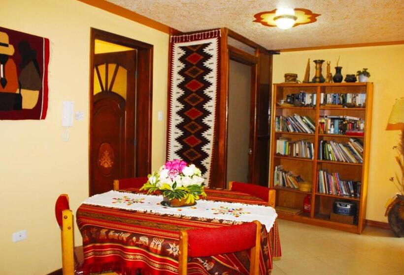 Четырехместный Номер Стандарт с Балконом, Casa De Luis