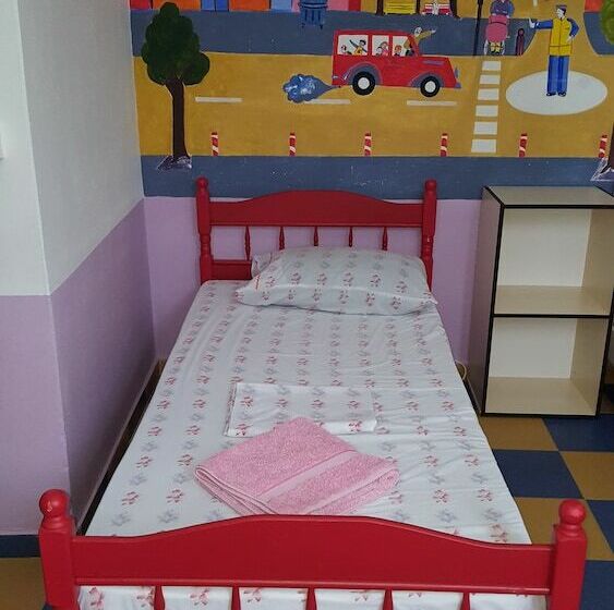 스탠다드 트리플 룸, Home Hostel