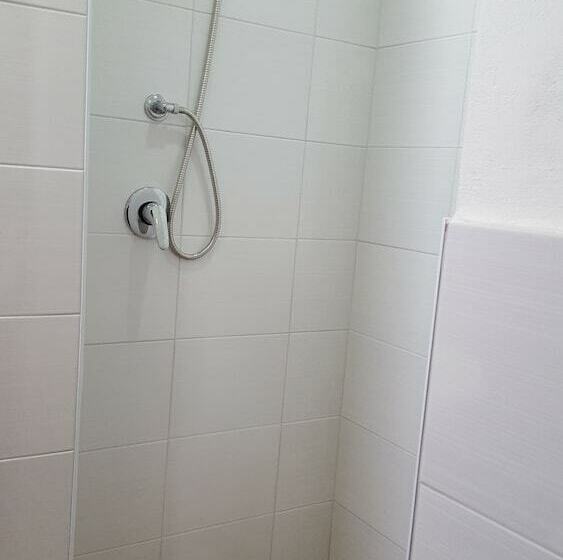 스탠다드 트리플 룸, Home Hostel