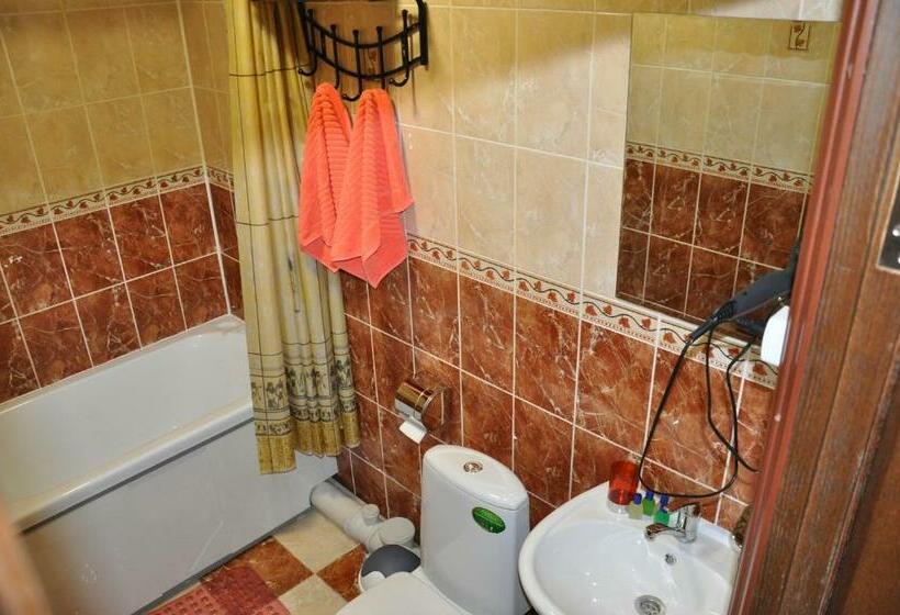 اتاق راحتی, Astina