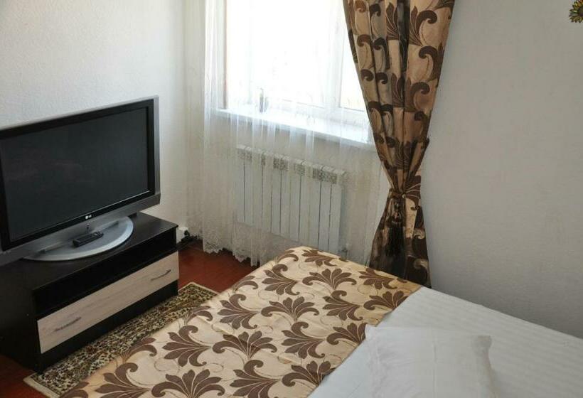 اتاق استاندارد, Astina