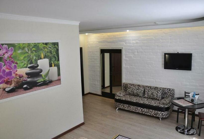 اتاق راحتی, Astina