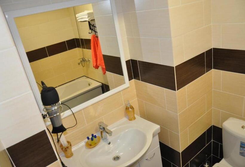 اتاق راحتی, Astina