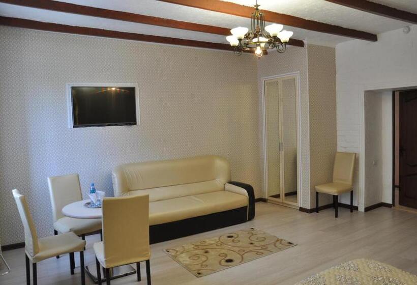 اتاق راحتی, Astina