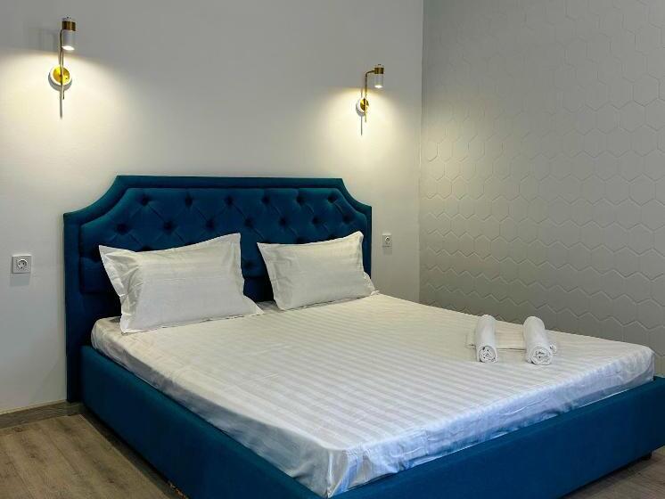 آپارتمان 1 خوابه, Astina