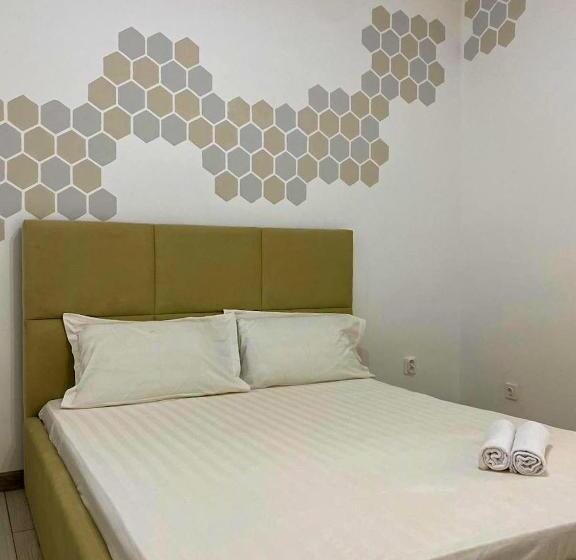 آپارتمان 1 خوابه, Astina